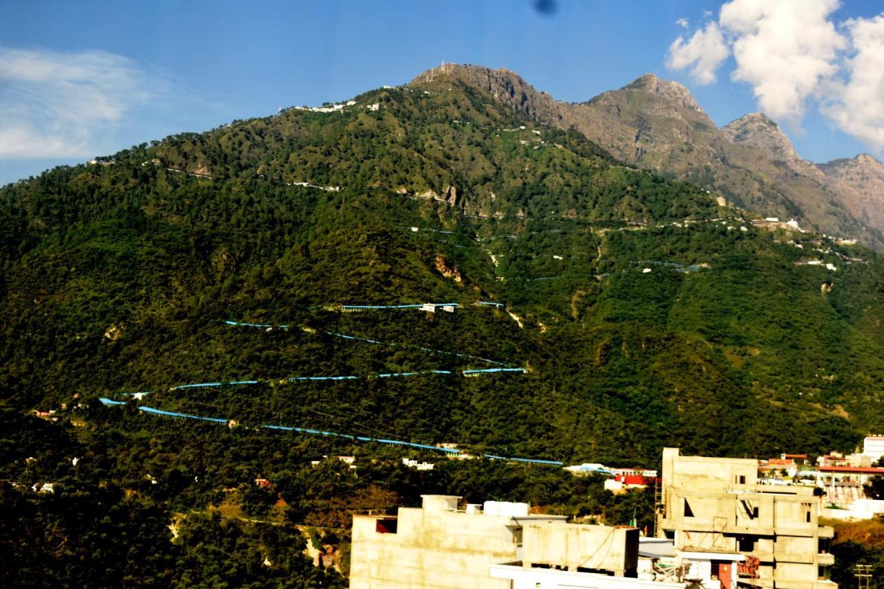 Готель K C Residency Vaishnodevi Катра Екстер'єр фото