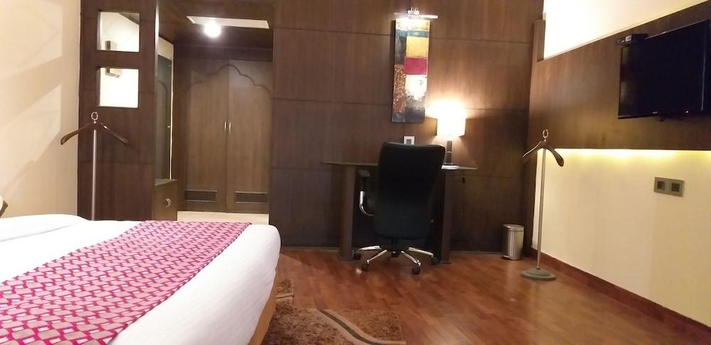 Готель K C Residency Vaishnodevi Катра Екстер'єр фото