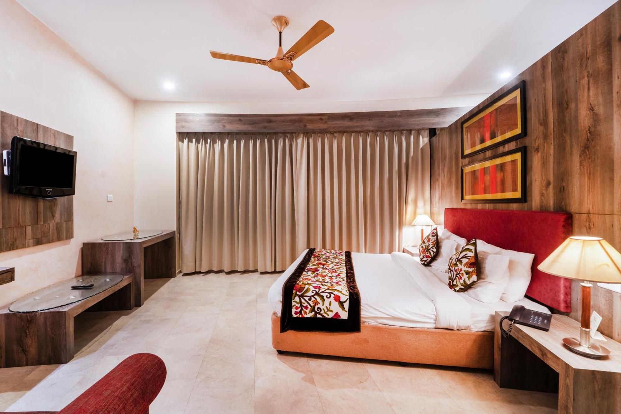 Готель K C Residency Vaishnodevi Катра Екстер'єр фото